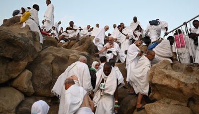 منع تاريخي: السعودية تفرض قيودًا جديدة على الحجاج في عرفات لأول مرة