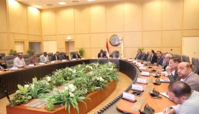 كامل الوزير يبحث التعاون مع السودان في مجالات النقل والتنمية العمرانية