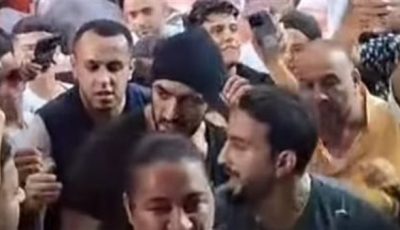 بهذه الطريقه.. أحمد العوضى يحتفل بالعيد مع أهل منطقته فى عين شمس