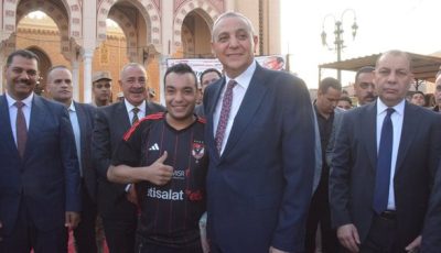 محافظ الغربية يلتقي المواطنين بساحة المسجد الأحمدي ويستمع لشكاواهم ومقترحاتهم