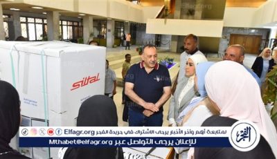 محافظ أسيوط يسلم جهاز عروسة لفتاه من الأسر الأولى بالرعاية