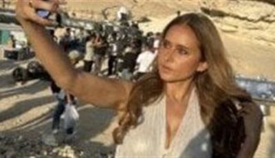 من داخل الصحراء.. نيللي كريم تشوق الجمهور لـ أحدث أعمالها