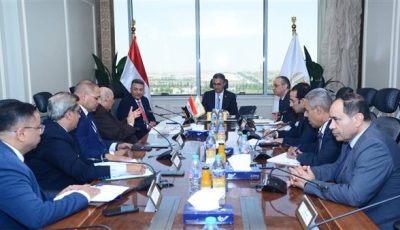 وزير التموين يعقد اجتماعًا مع رئيس الشعبة العامة للمخابز لمتابعة انتظام عمل منظومة الخبز البلدي المدعم