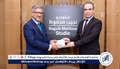 “المسلماني” يبحث مع سفير باكستان ترجمة مسلسلات مصرية للغة الأردية