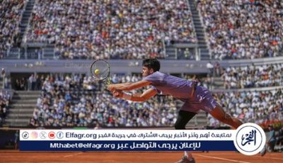 ألكاراس ينجو من الخسارة ويبلغ ربع النهائي