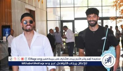 لاعبو المصري يصلون إلى فندق الإقامة استعدادا لانطلاق فترة الإعداد بقيادة نبيل الكوكي