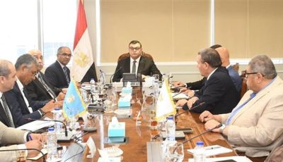 وزير الإسكان يتابع موقف محطات تحلية مياه البحر بالساحل الشمالي الغربي وموقف مشروع إعادة تأهيل ورفع كفاءة محطة المعالجة بالروبيكي