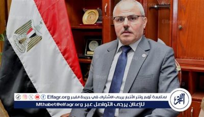 رئيس جامعة قناة السويس يهنئ فريق جراحة الأورام على نجاح عملية جراحية معقدة لاستئصال ورم ضخم بالمثانة