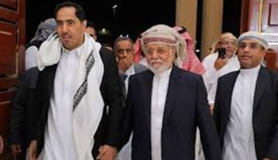الفريق علي محسن الأحمر يظهر رسميًا في حدث تاريخي برئاسة ولي العهد السعودي