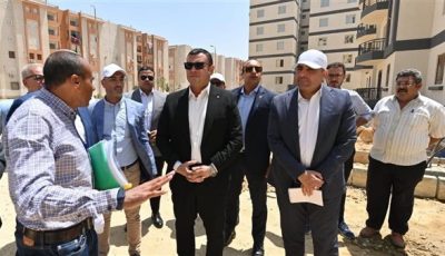 وزير الإسكان يتفقد أعمال تطوير المحاور والطرق الرئيسية ومشروعا سكنيا ومحطة صرف صحي بمدينة بدر