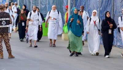 الحجاج يتوافدون إلى منى وسط تأمين محكم استعدادًا للركن الأعظم