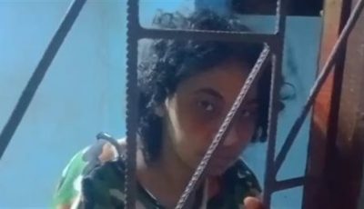 جيران فتاة من ذوي الهمم في دمياط يستغيثون لإنقاذها: أخوها حابسها بقاله سنة وبيضربها