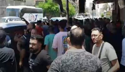 انتهاء صلاة الجنازة على الموزع الموسيقي نوار البحيري بالزاوية الحمراء