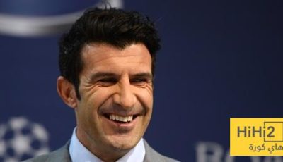 فيغو يثير غضب مشجعي برشلونة باختياره لصفقة الريال المقبلة!